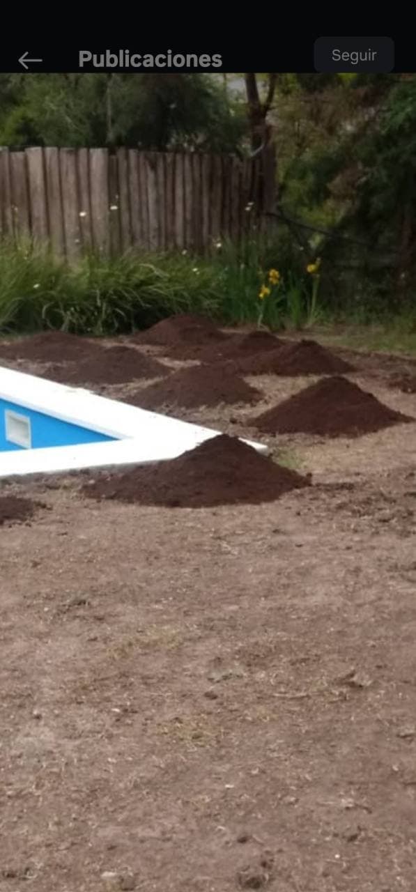 preparación de terreno con tierra vegetal antes de parquizar en Mendoza